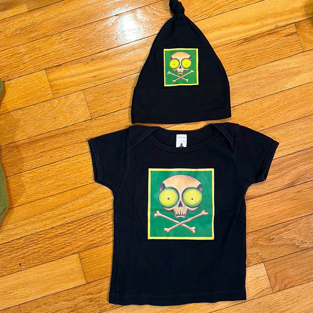 American apparel 12-18 mo. Baby/ Toddler T-shirt and hat set
